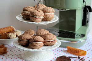 The Coffee Challenge with De'Longhi: Italian Coffee Mocha Kisses and Brandy Snaps
