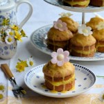 Mothering Sunday and Blue & White China: Little Victoria Lemon Daisy Cakes Recipe