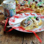 “Tear & Share” Christmas Tree Cinnamon Rolls