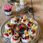 Mini Pavlova Christmas Wreath