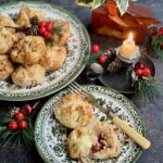 Mini Brie & Cranberry Puff Pastry Parcels