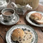 Old Fashioned Currant Buns